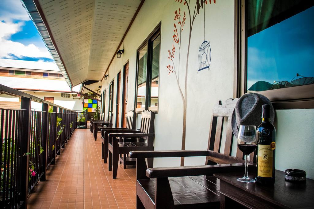 Medio De Pai Hotel Ngoại thất bức ảnh